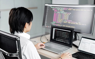 鹤壁 ,php声明和调用变量的符号是什么？